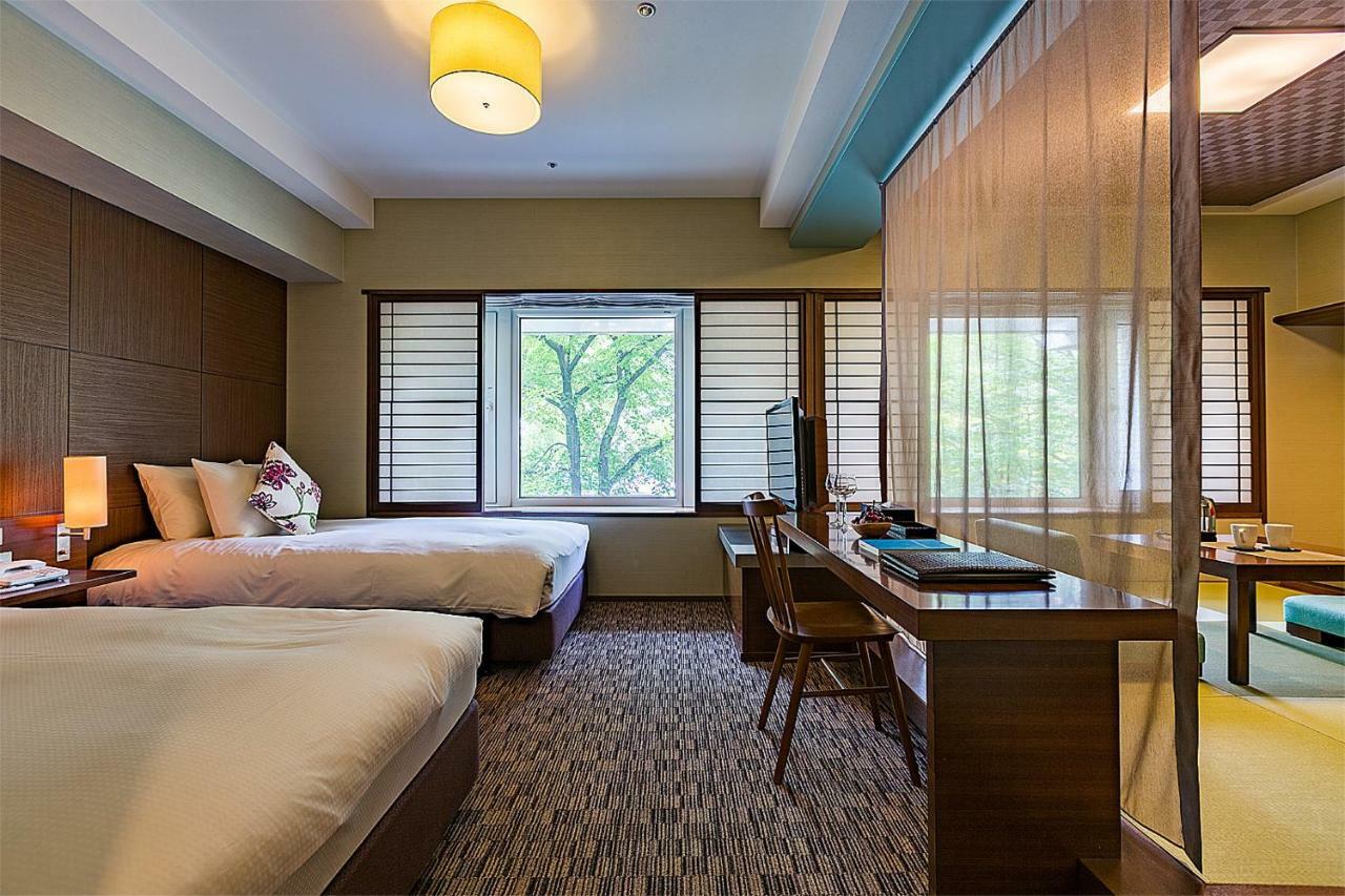 โรงแรม รีโซล ทรินิตี้