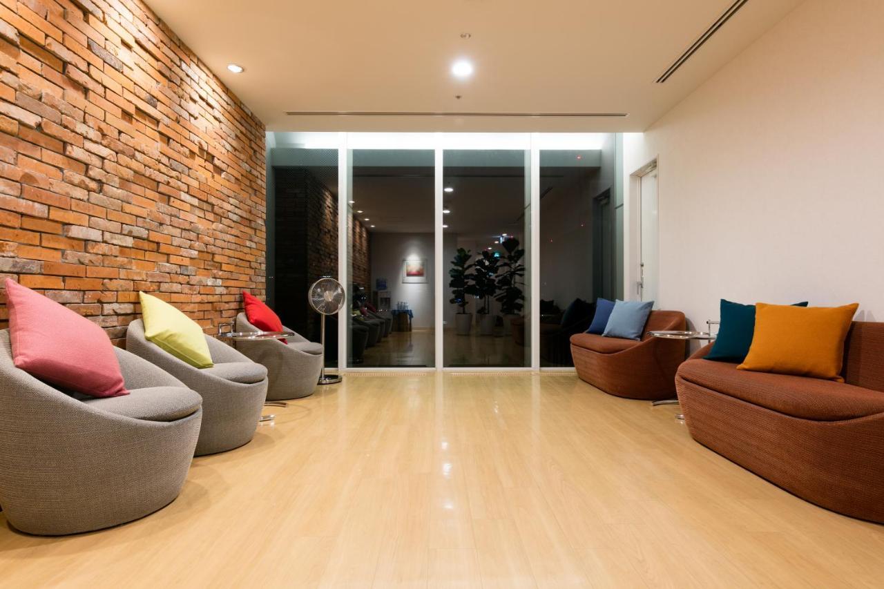 โรงแรม รีโซล ทรินิตี้